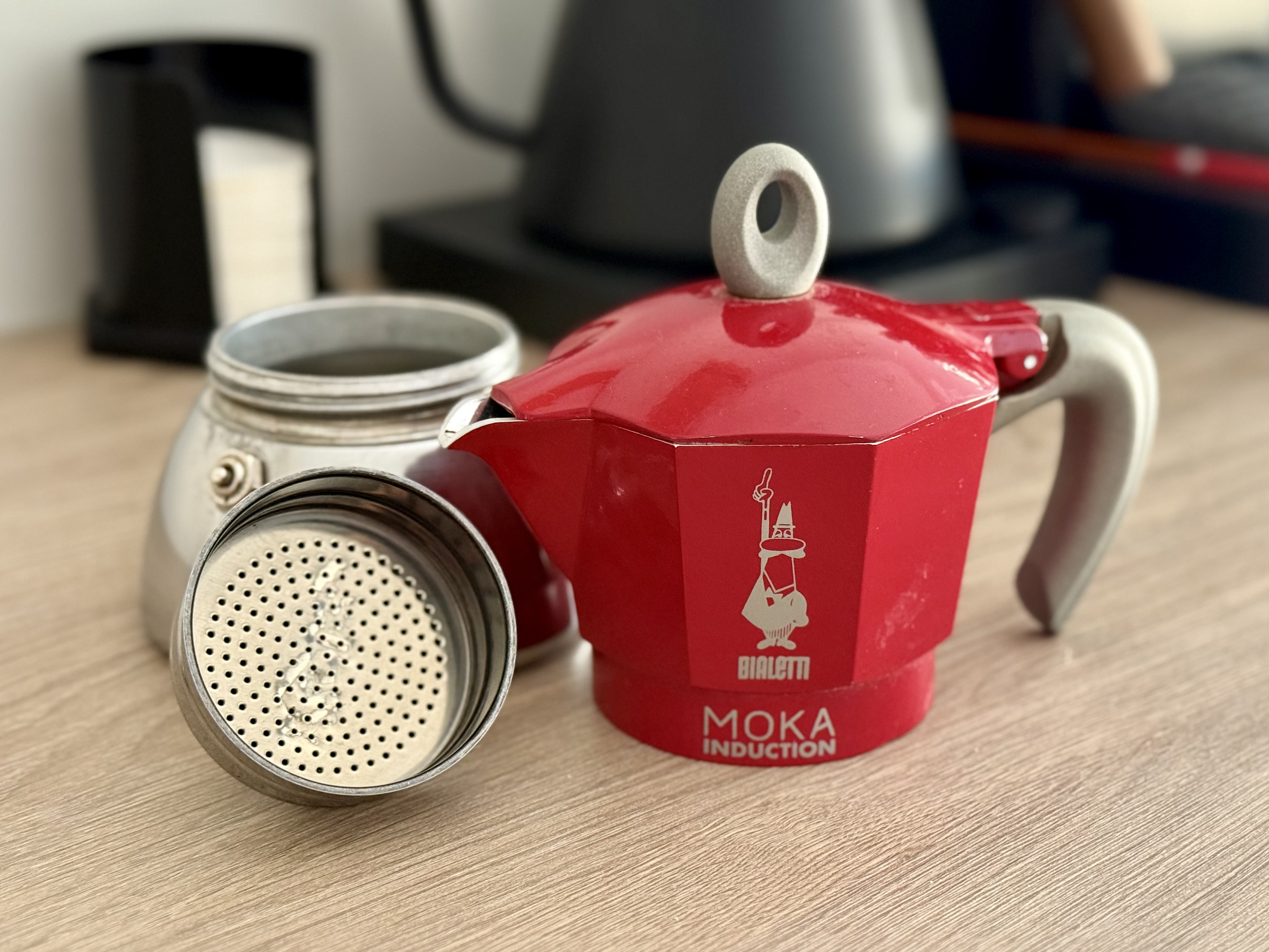 Bialetti induction moka pot setup used during the test